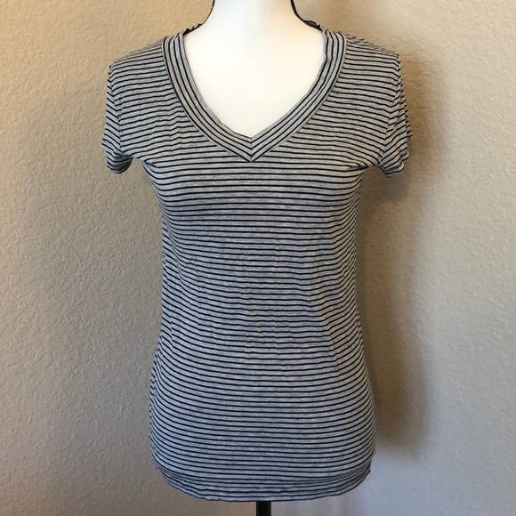Mossimo Stripped Short Sleeve t-shirt - Picture 1 of 4